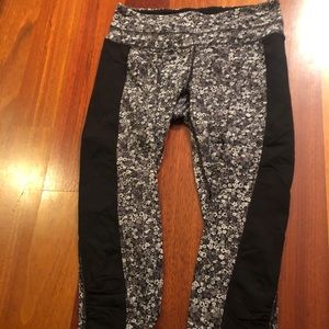 Cropped floral leggings